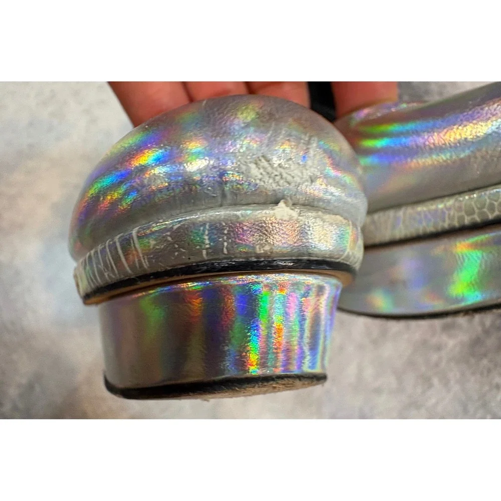Brian Atwood B-Fontanini Holographic Silver Platform Pumps‎ Heels 7.5 38